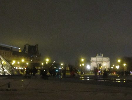 Louvre Pyramide Nocturnes TLM